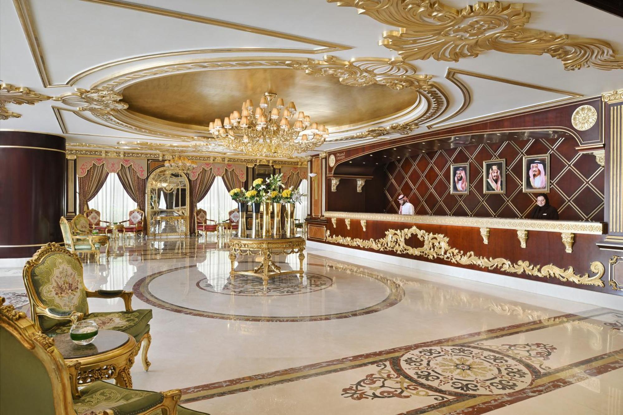 Moevenpick Hotel City Star Jeddah Luaran gambar The lobby of the hotel