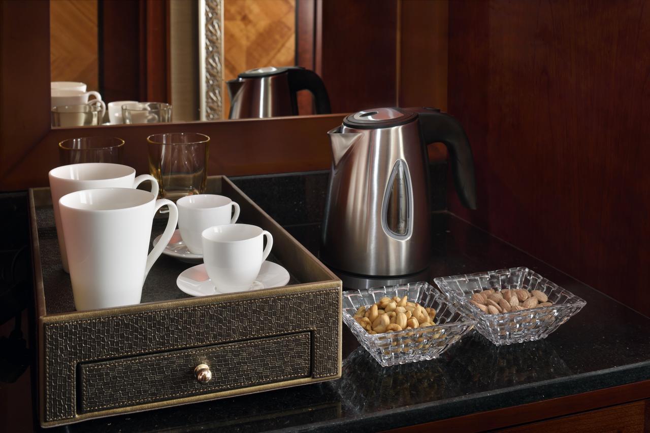 Moevenpick Hotel City Star Jeddah Luaran gambar A tea tray